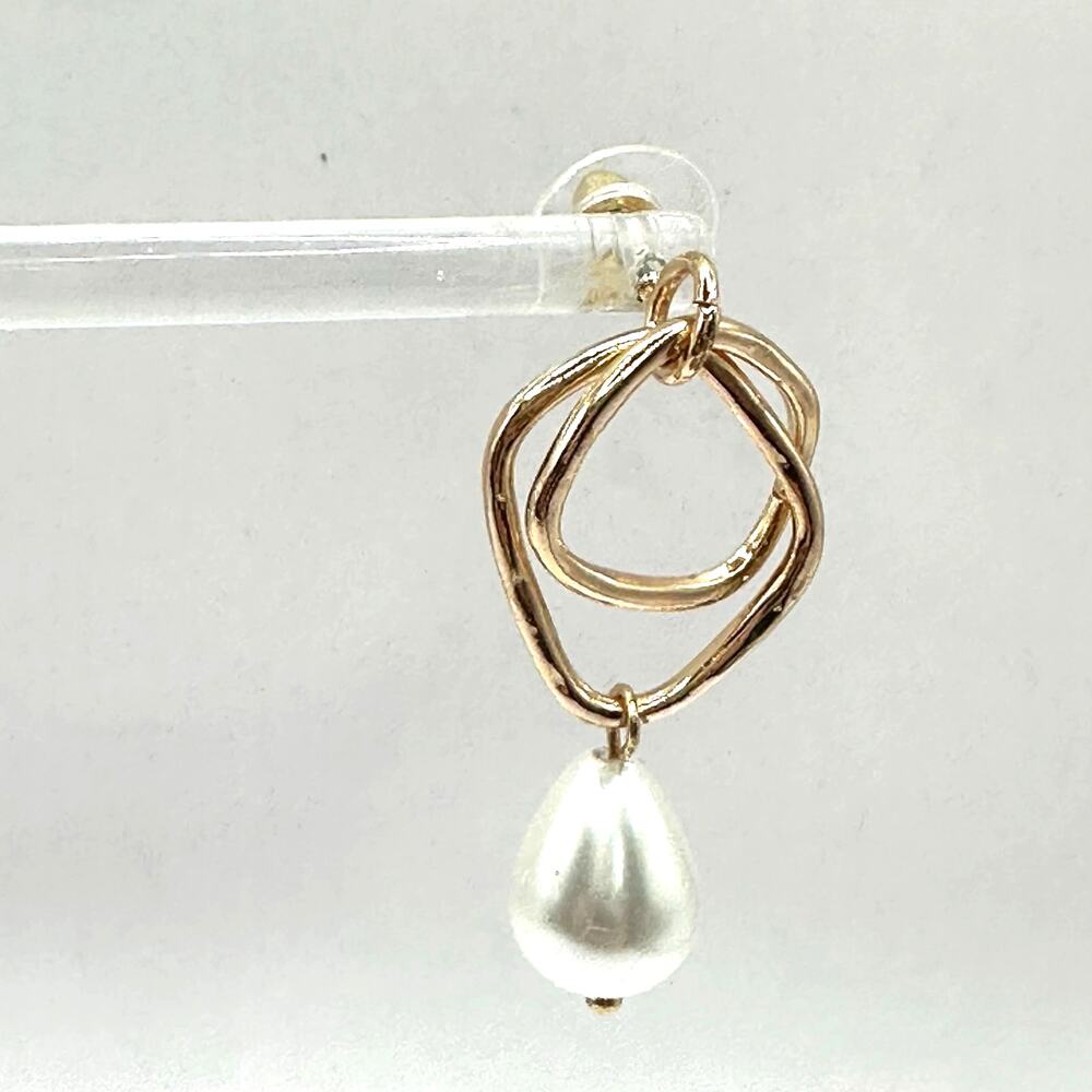 Faux Pearl Dangle Drop Earring Pierced Preppy Summer Minimalist Costume Jewelry